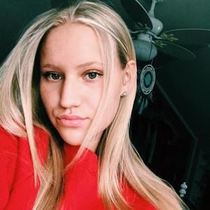 Meet your Posher, Maddie